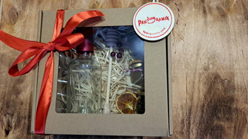 Pudełeczko prezentowe świąteczne mini herbatka kawa butelka miód nabierak w kartoniku Zestaw Prezentowy