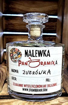 Żubrówka Nalewka Panoramixa DIY Gotowy zestaw do zrobienia domowej nalewki Karafka 0,7L Butelka 700 ml Wyselekcjonowanie składniki