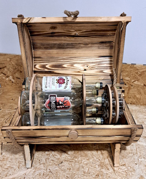 Beczka Ruletka Panoramixa Koło fortuny Skrzynka na alkohol otwierana drewniana beczułka obrotowa HandMade 6x butelek kieliszki z grawerem Zestaw dla konesera Duch Puszczy