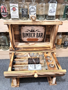 Beczka Mini BimberBar Panoramixa na alkohol otwierana drewniana beczułka HandMade 3x butelki 0,5L kieliszki z grawerem Zestaw dla konesera Duch Puszczy