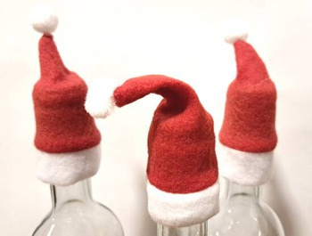 Czapki Mikołaja pokrowce na butelki Mikołajowe czapeczki Idealne na butelki świąteczne Komplet 10x sztuk